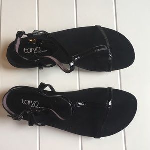 Taryn Taryn Rose New in Box Classic Black Sandals Patent Leather T-Strap Shoes